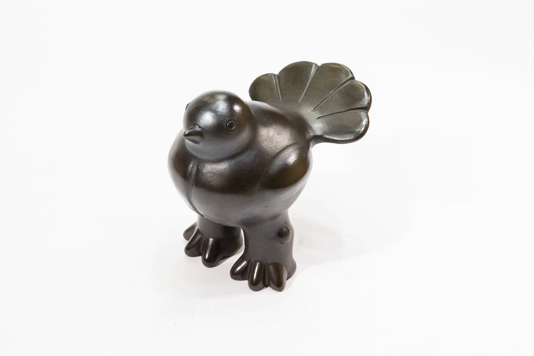 Pájaro pequeño Barro negro